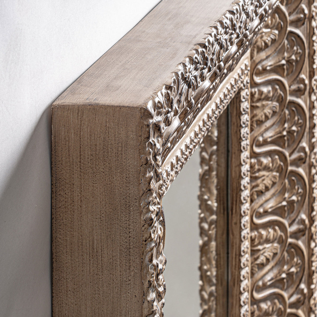 BARVEIRE MIRROR