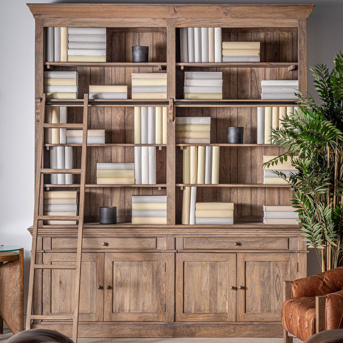 MANDERN BÜCHERREGAL