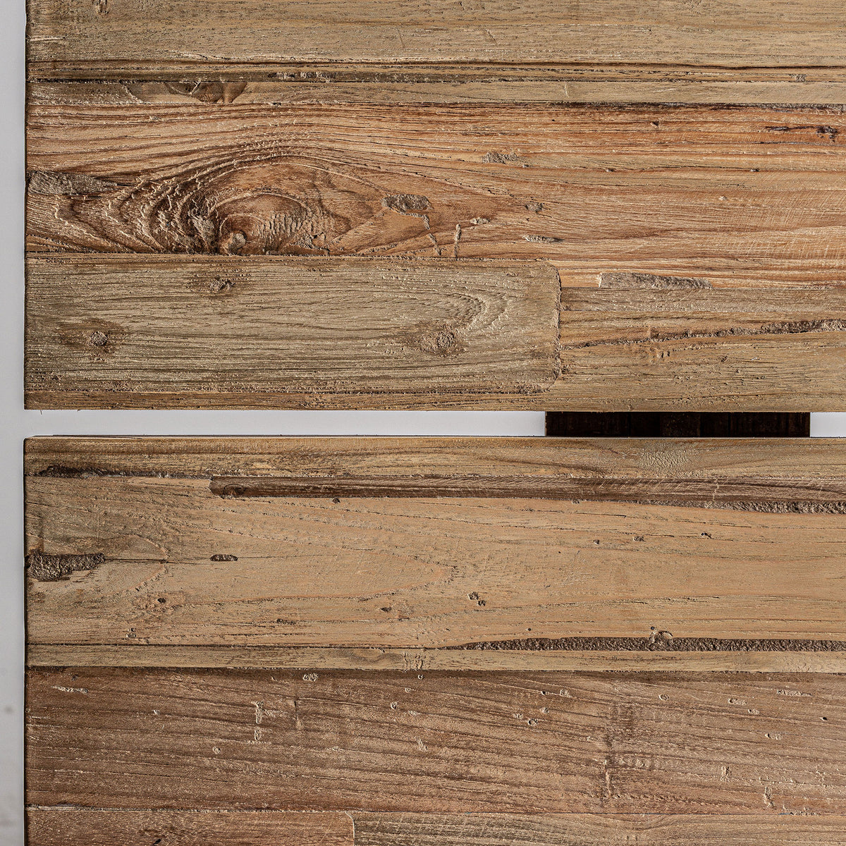 OMAHA DINING TABLE