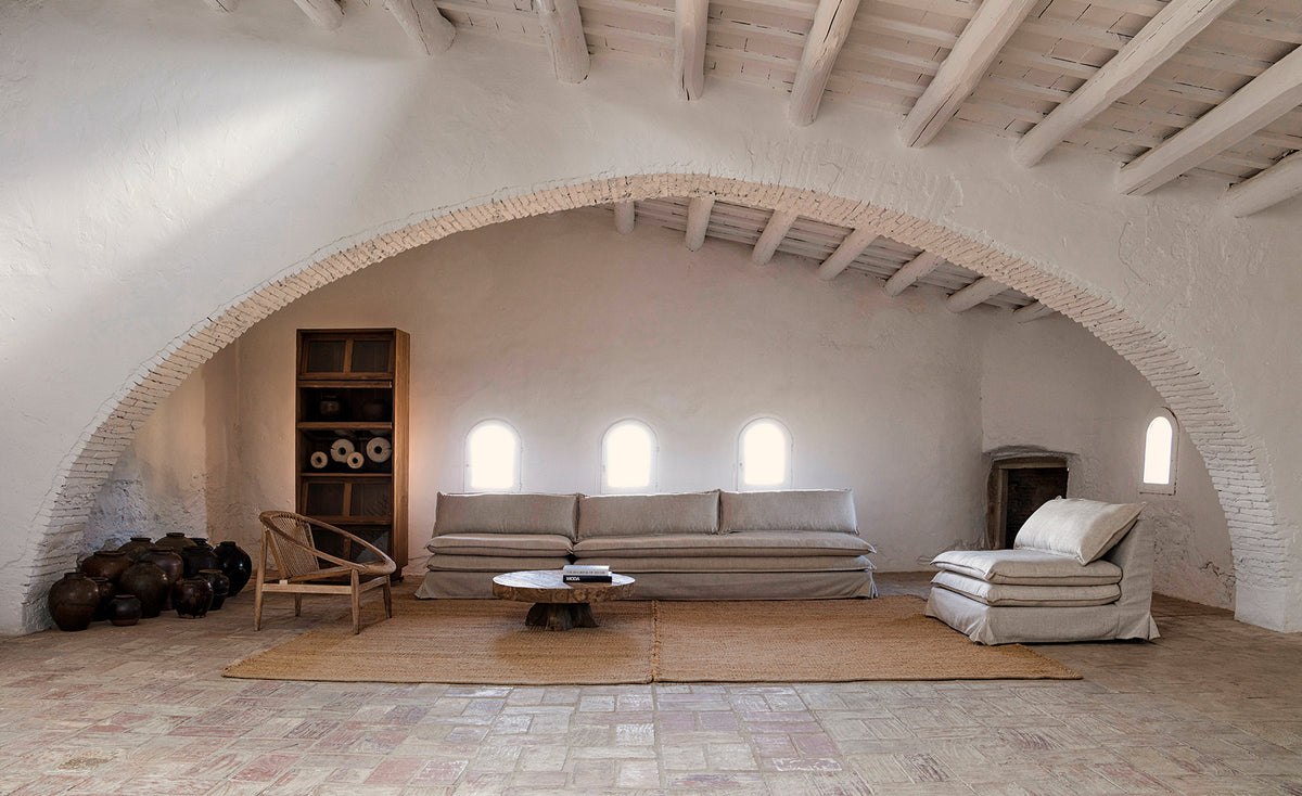OSPIZIO ARMCHAIR