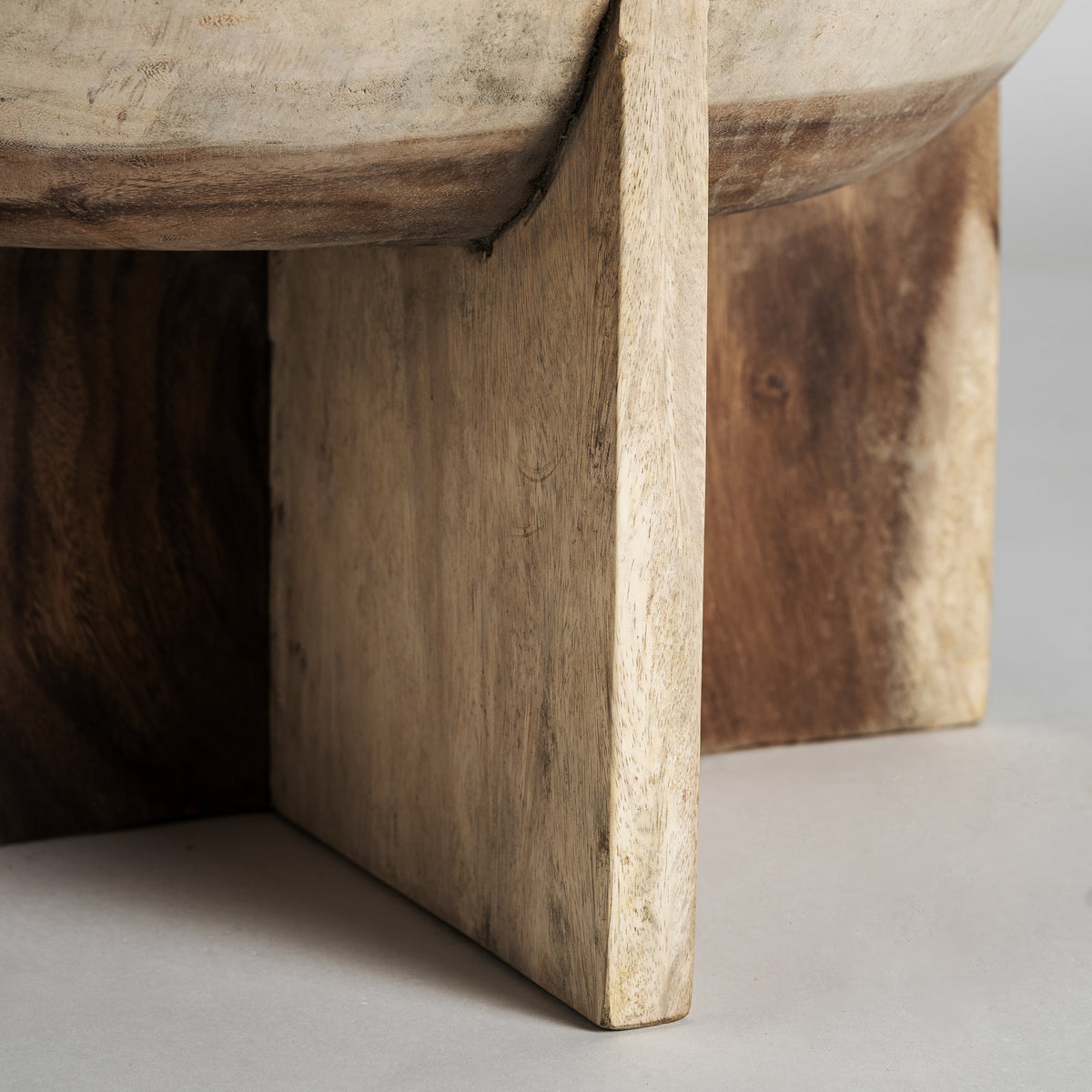DOUCEN COFFEE TABLE
