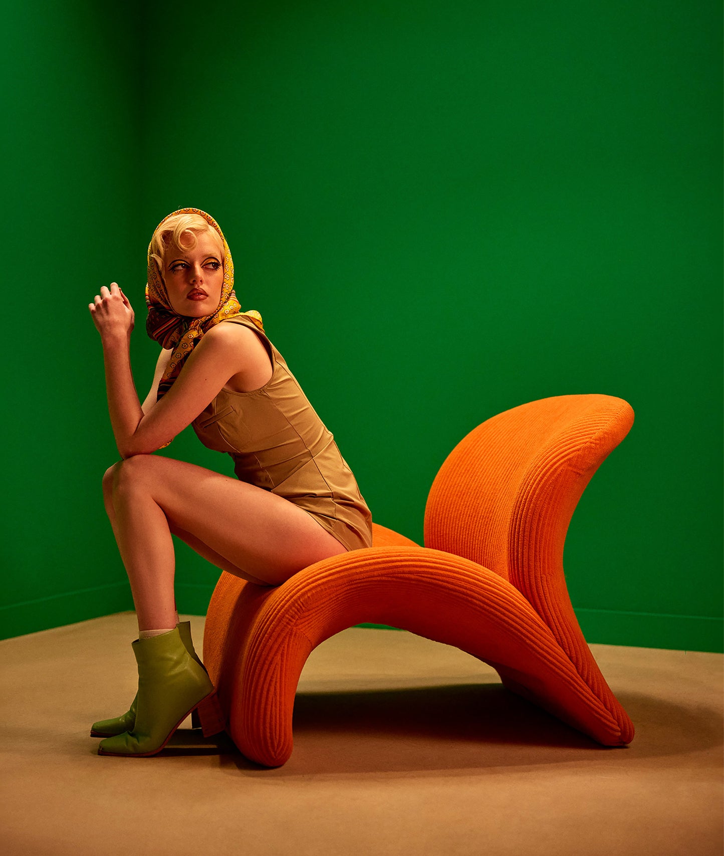 VIANNE ARMCHAIR