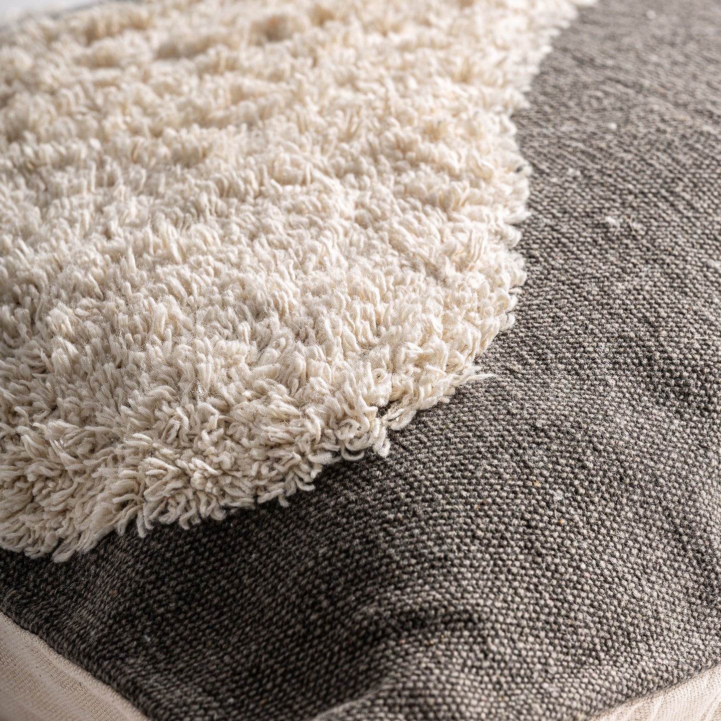 SAHUN CUSHION