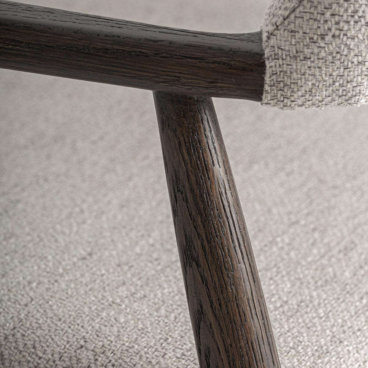 STAPLE CHAIR