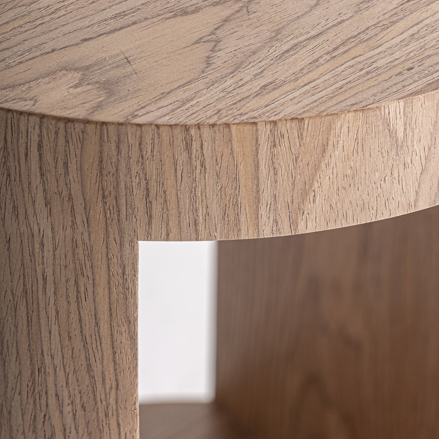 LIRA SIDE TABLE