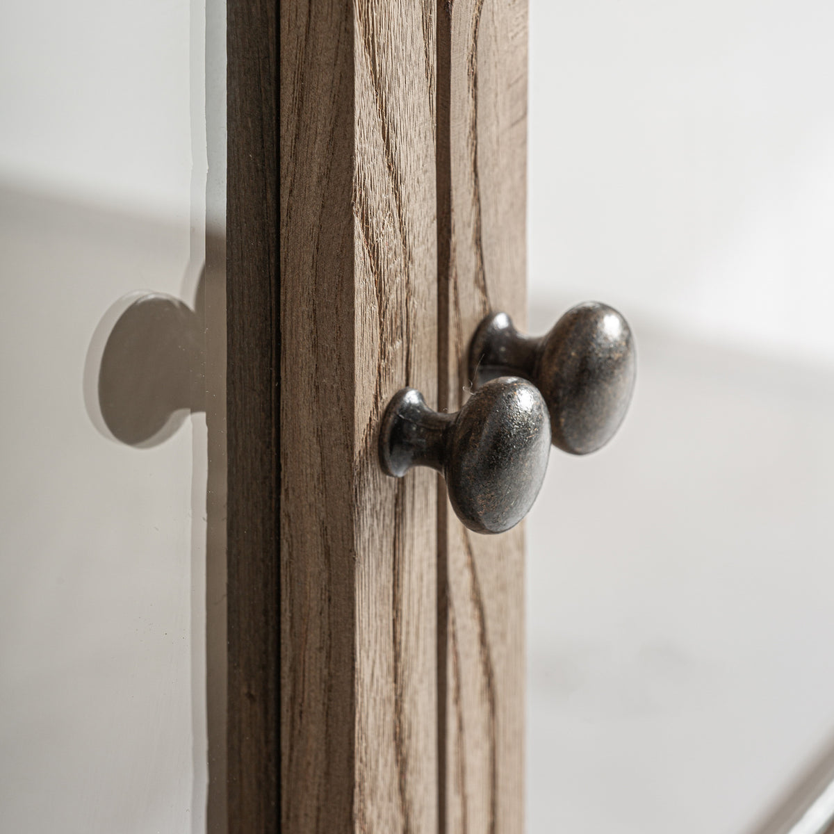 BERN MODULAR DISPLAY CABINET