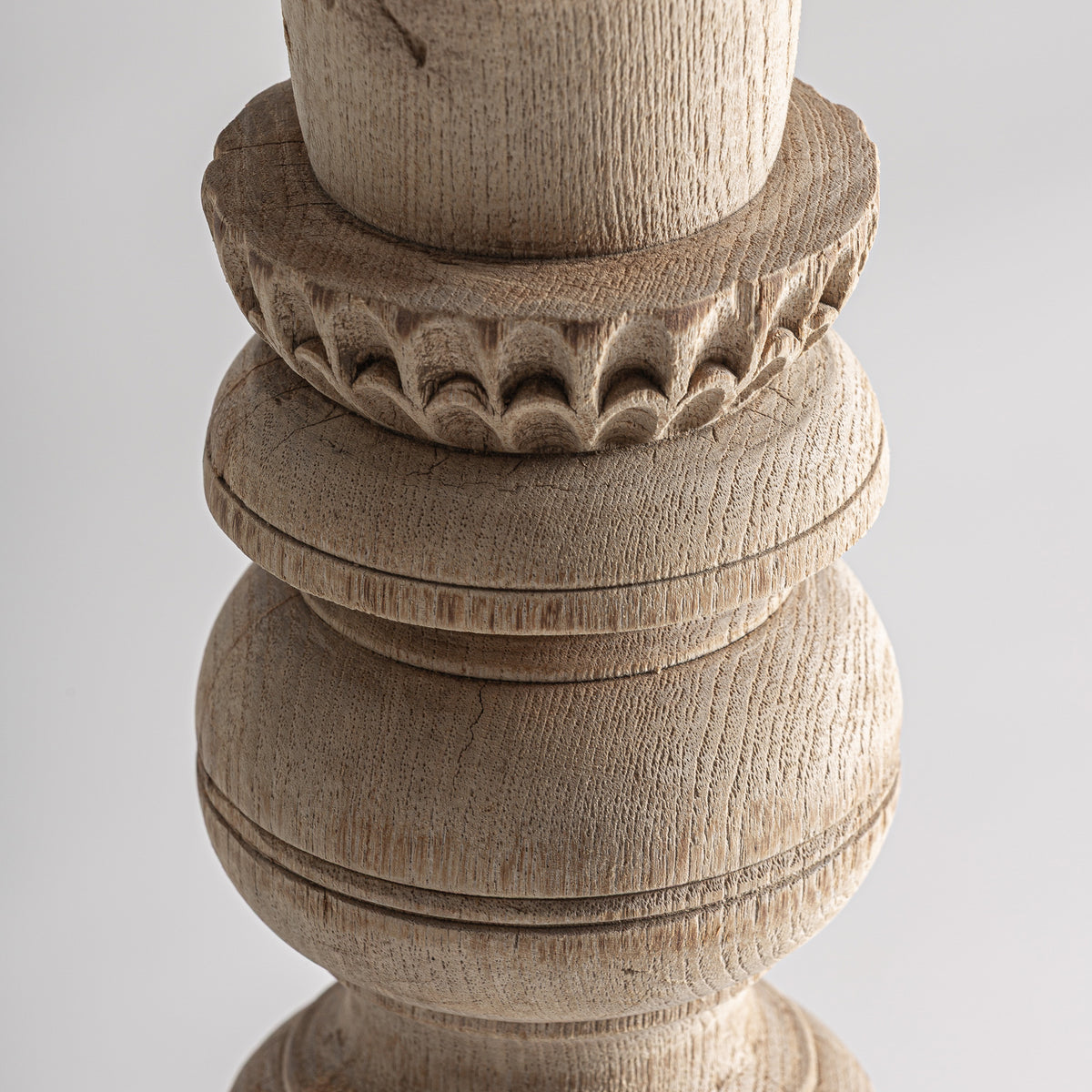 DIF CANDLE HOLDER