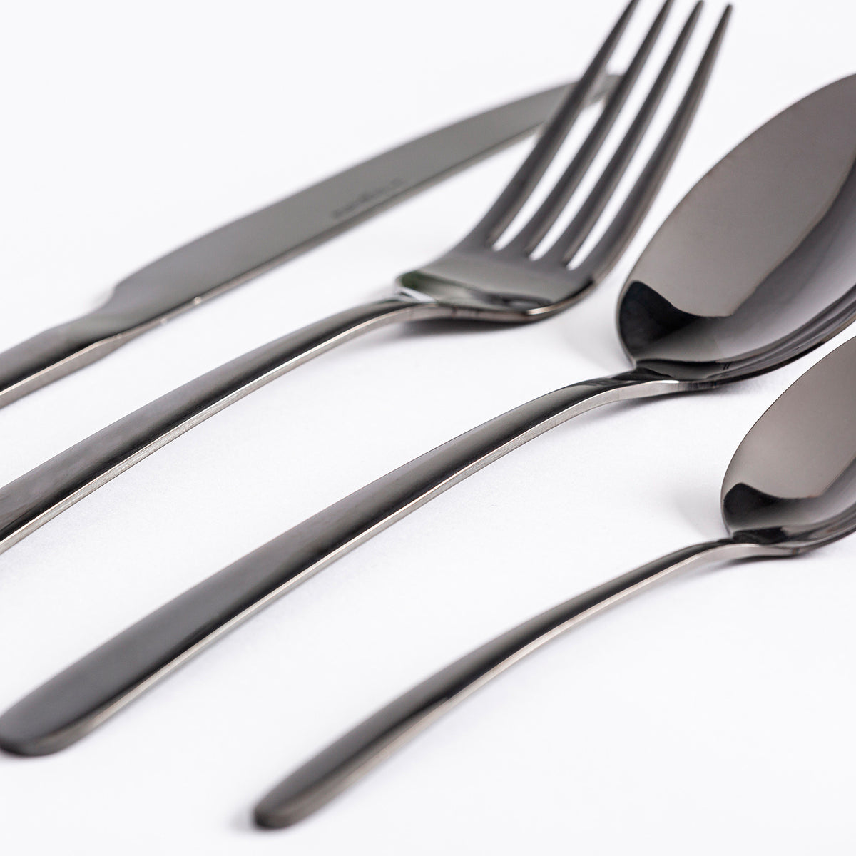 SAKU CUTLERY (SET OF 24)