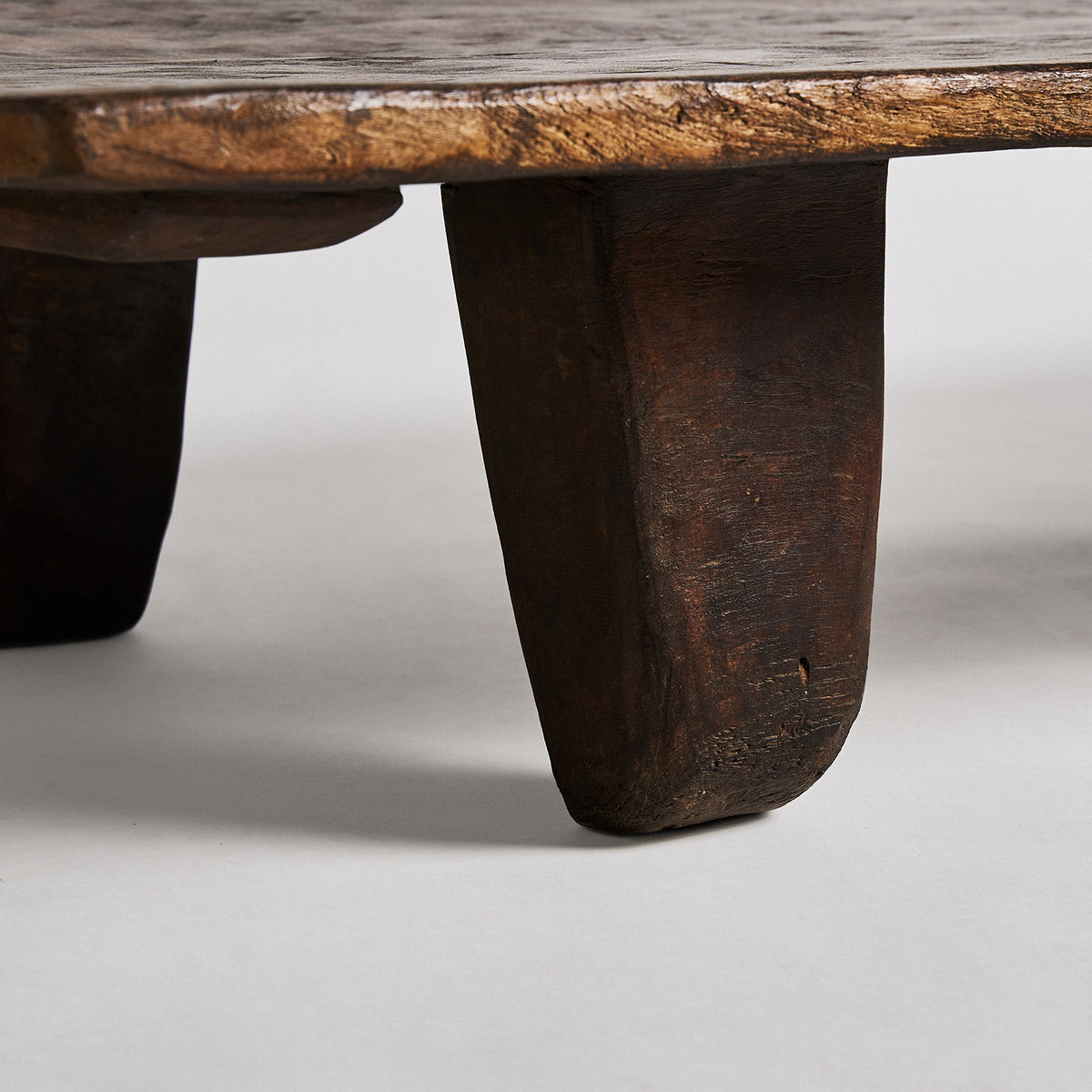 ERARA COFFEE TABLE