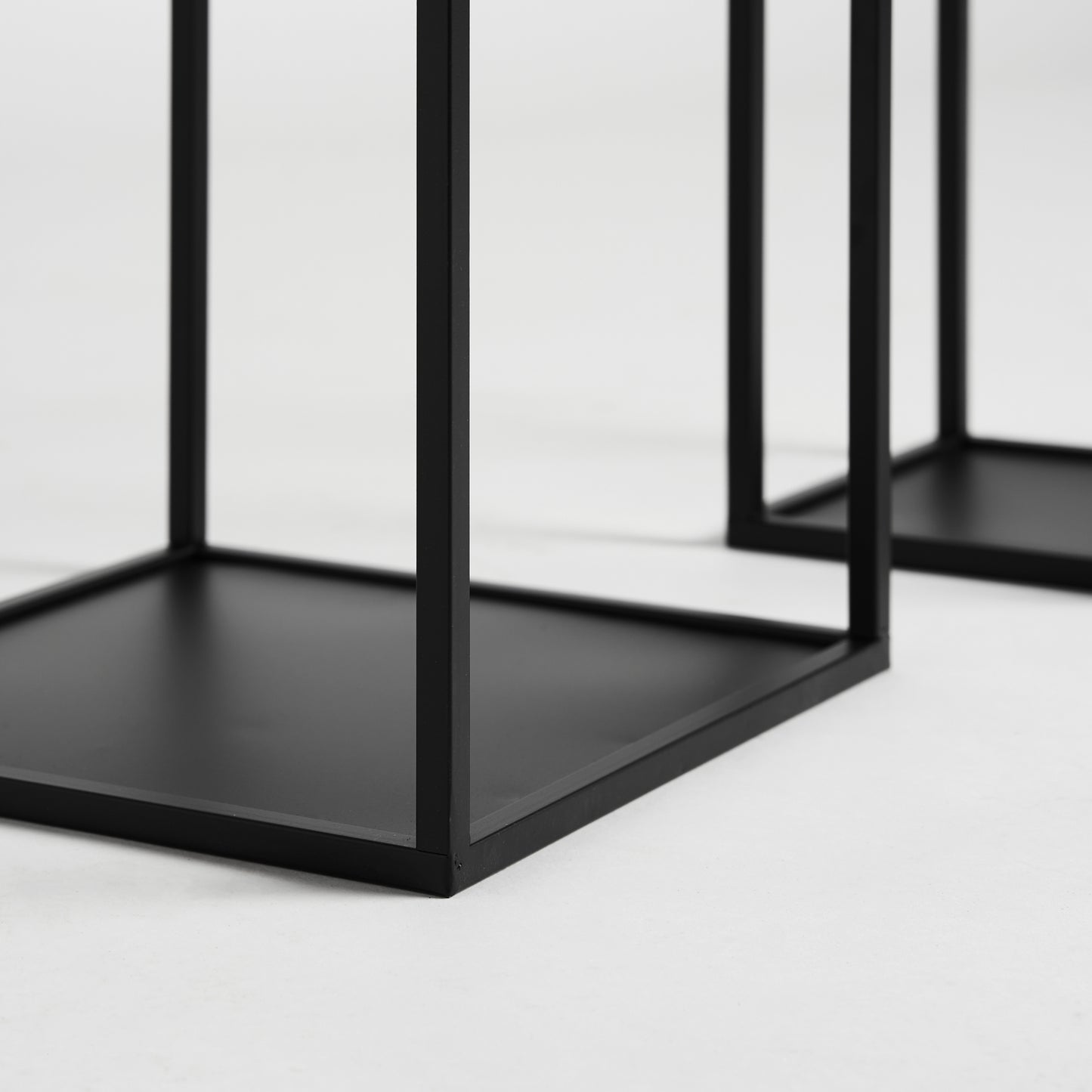 CAILAR CANDLE HOLDER (SET OF 2)