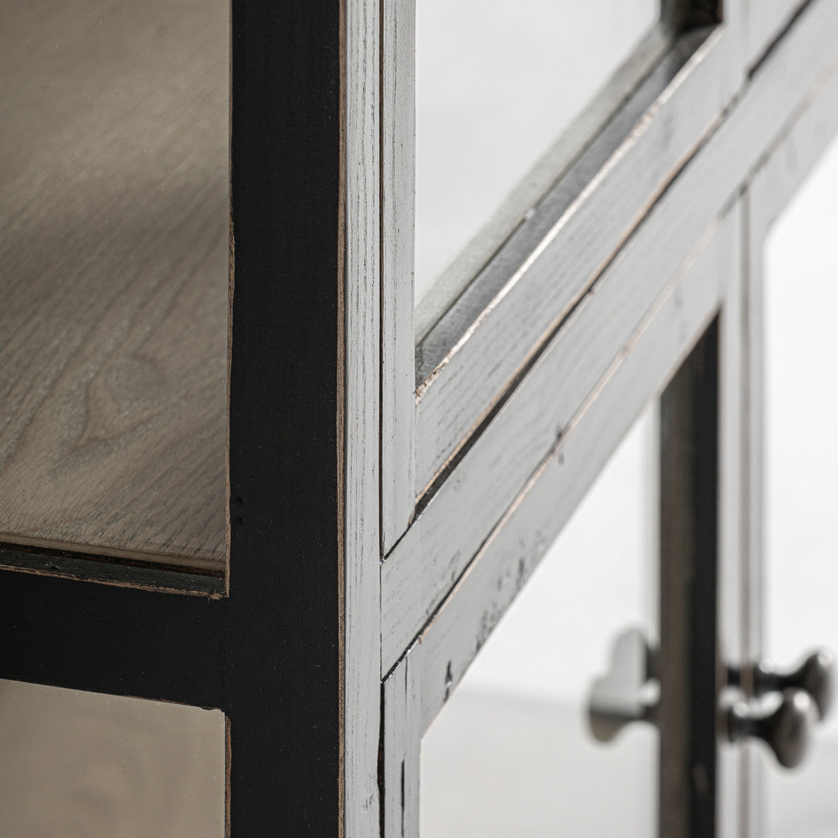 BERN MODULAR DISPLAY CABINET