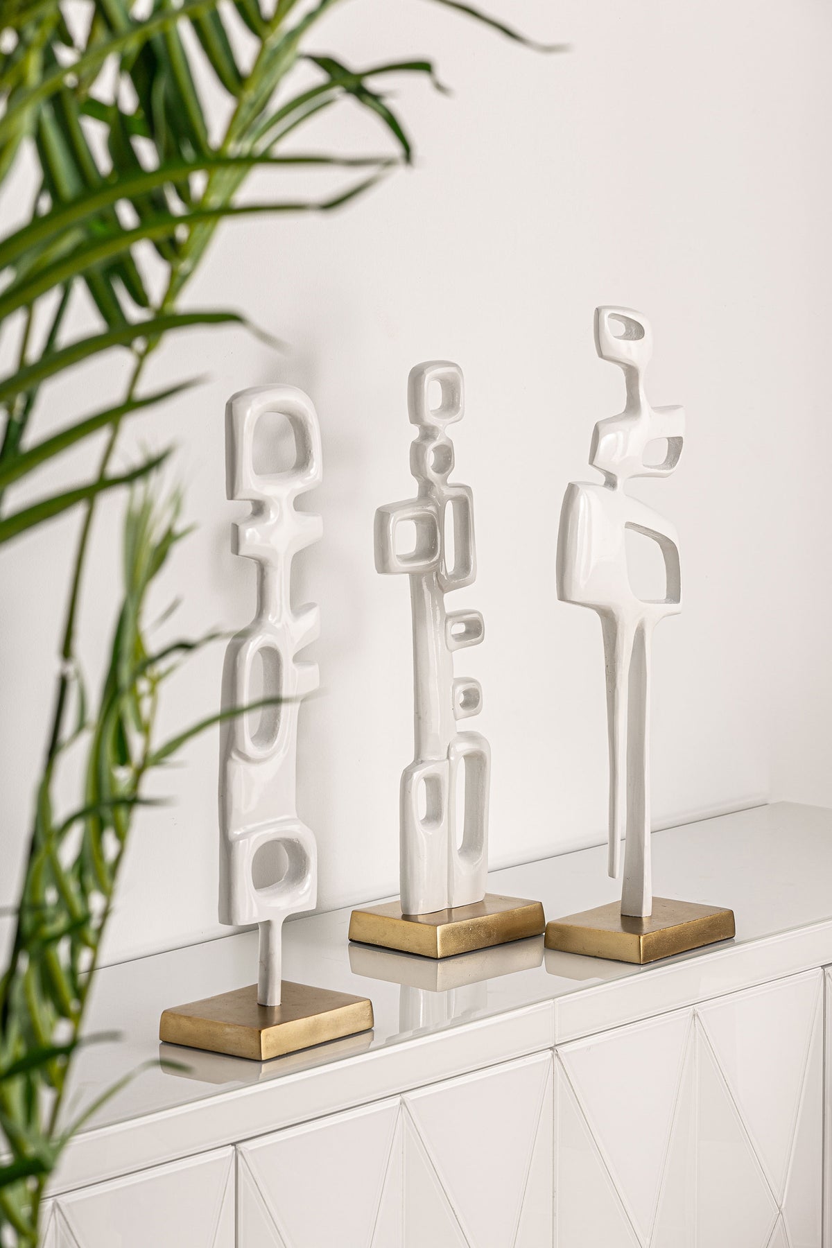 HUBBLE DECORATIVE FIGURE