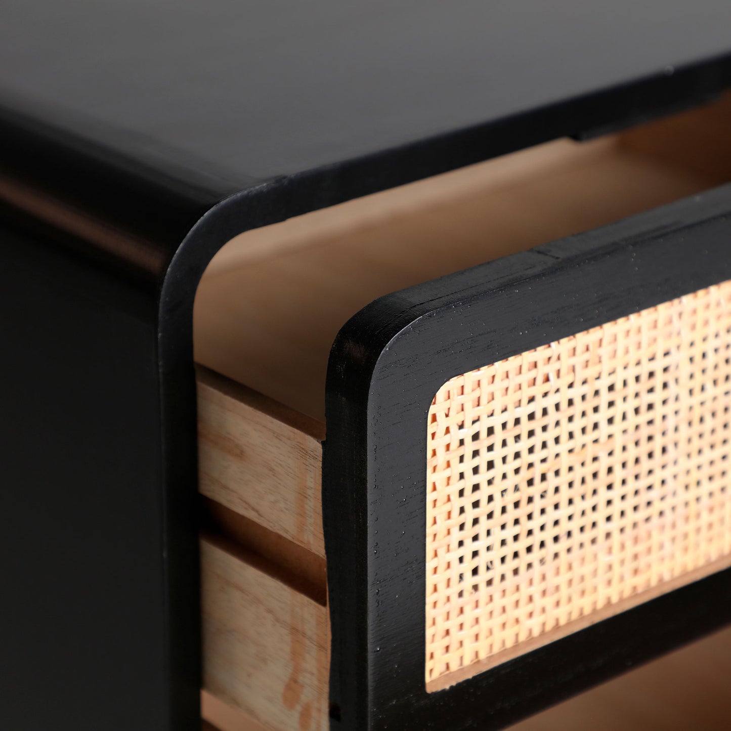 BEILEN BEDSIDE TABLE