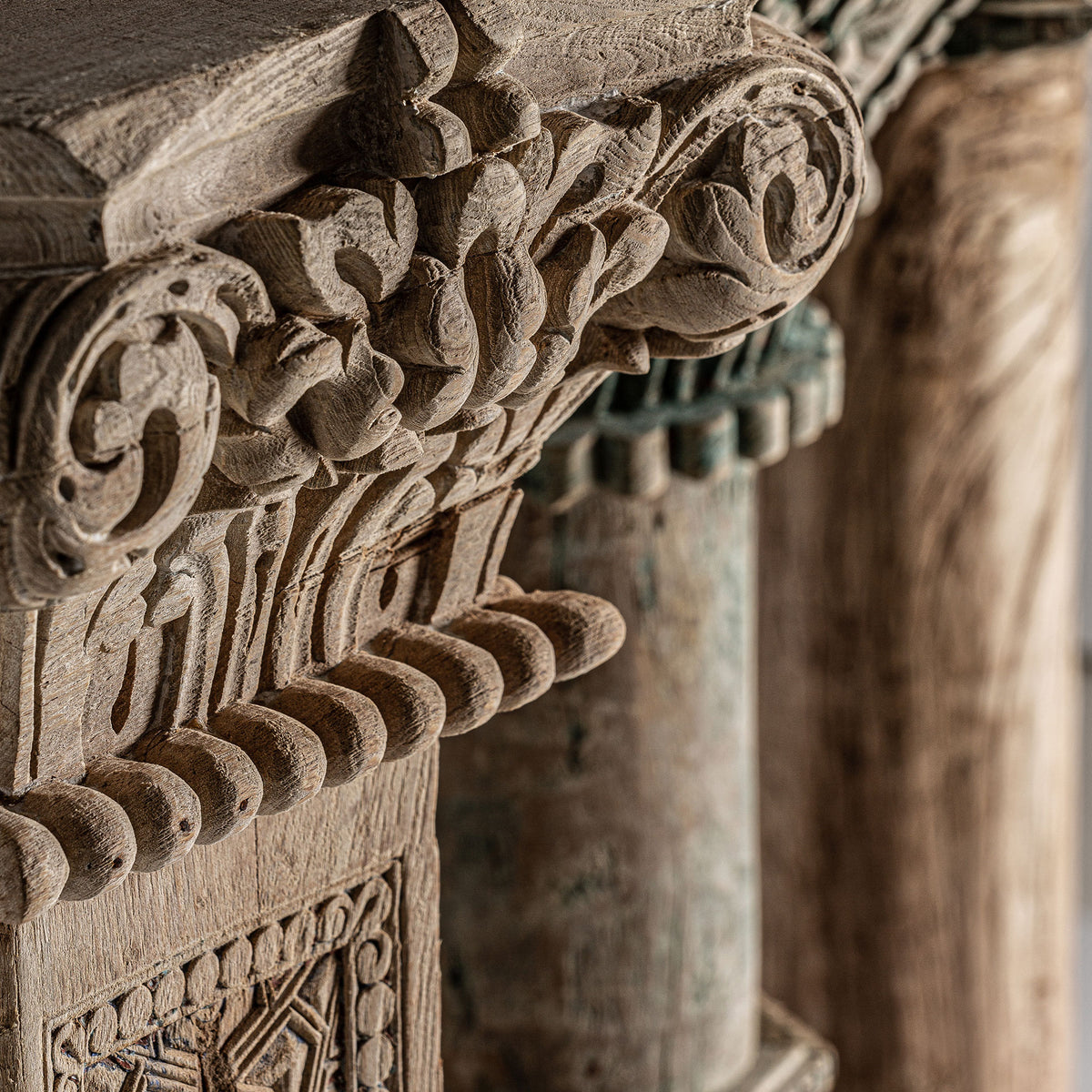 ASKALE COLUMN