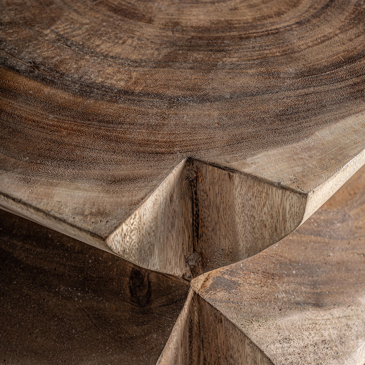 SAKALLI SIDE TABLE