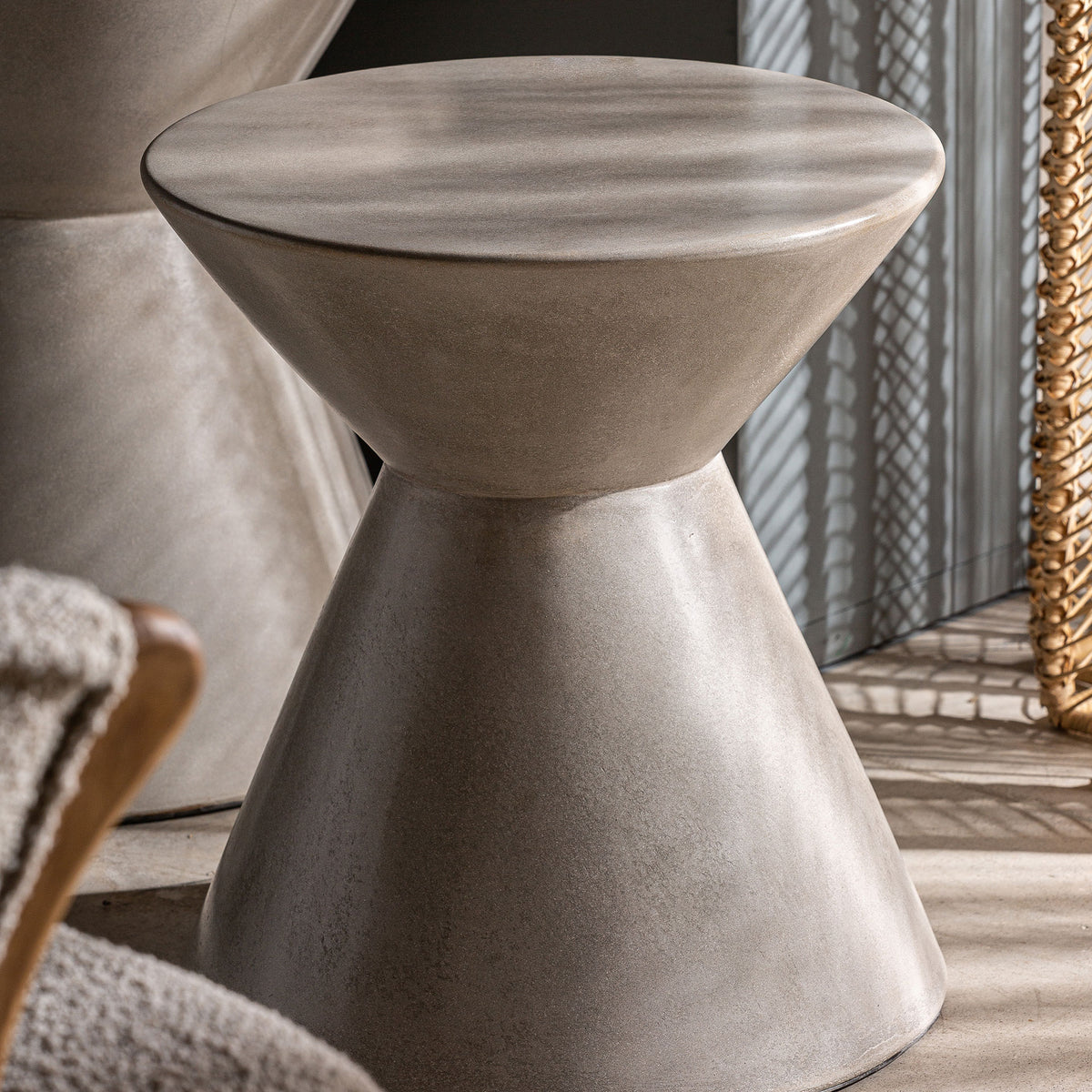 TELFS SIDE TABLE