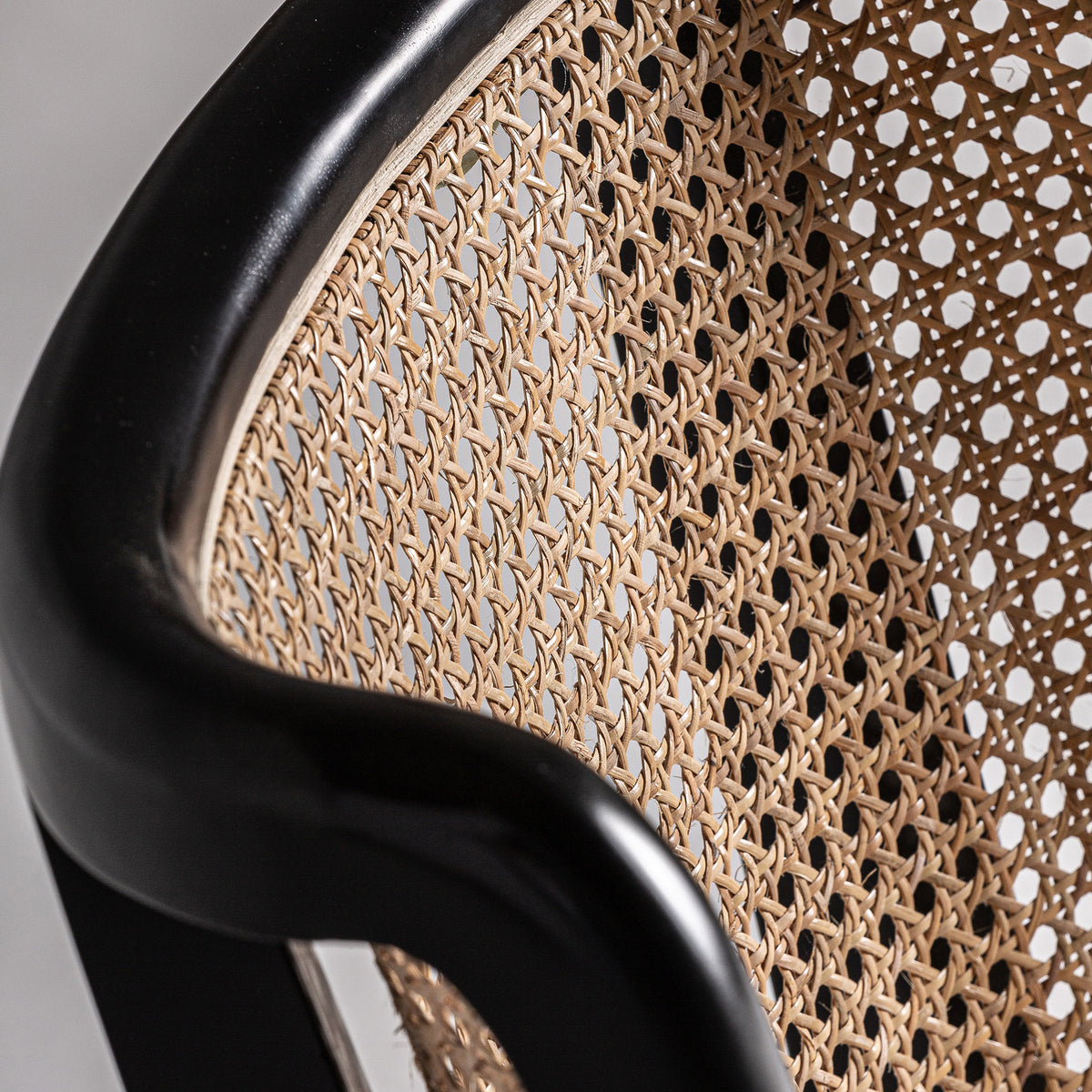 VELBURG CHAIR