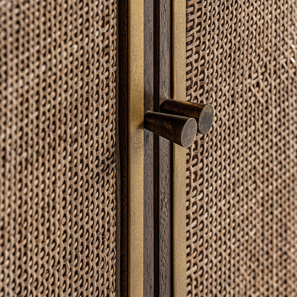 GONDORF SIDEBOARD