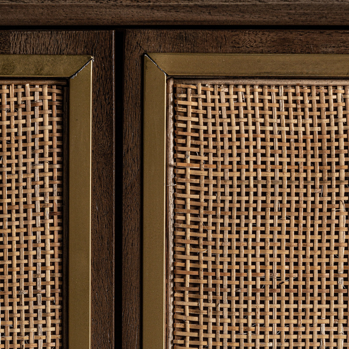 GONDORF SIDEBOARD