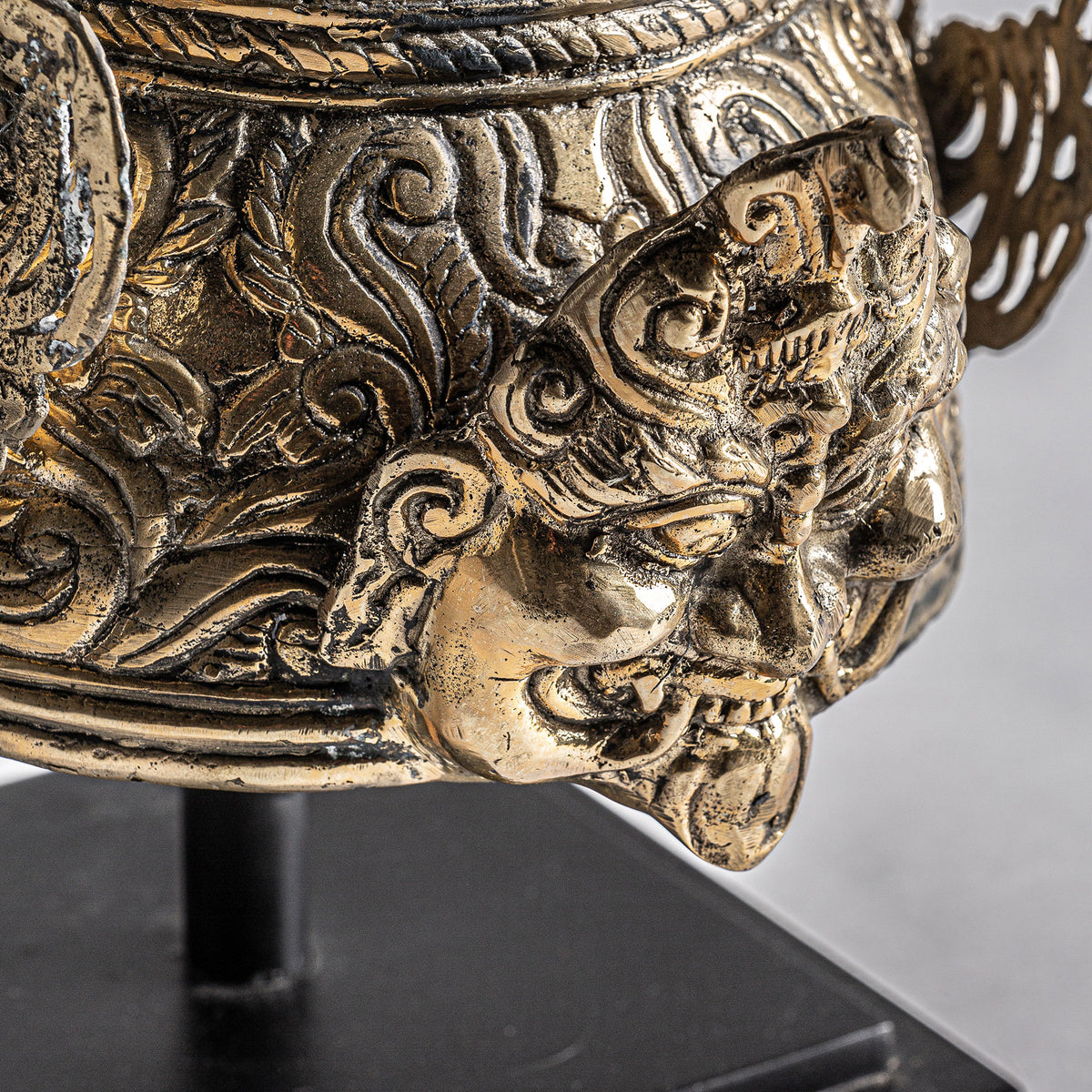 DECORATIVE FIGURE