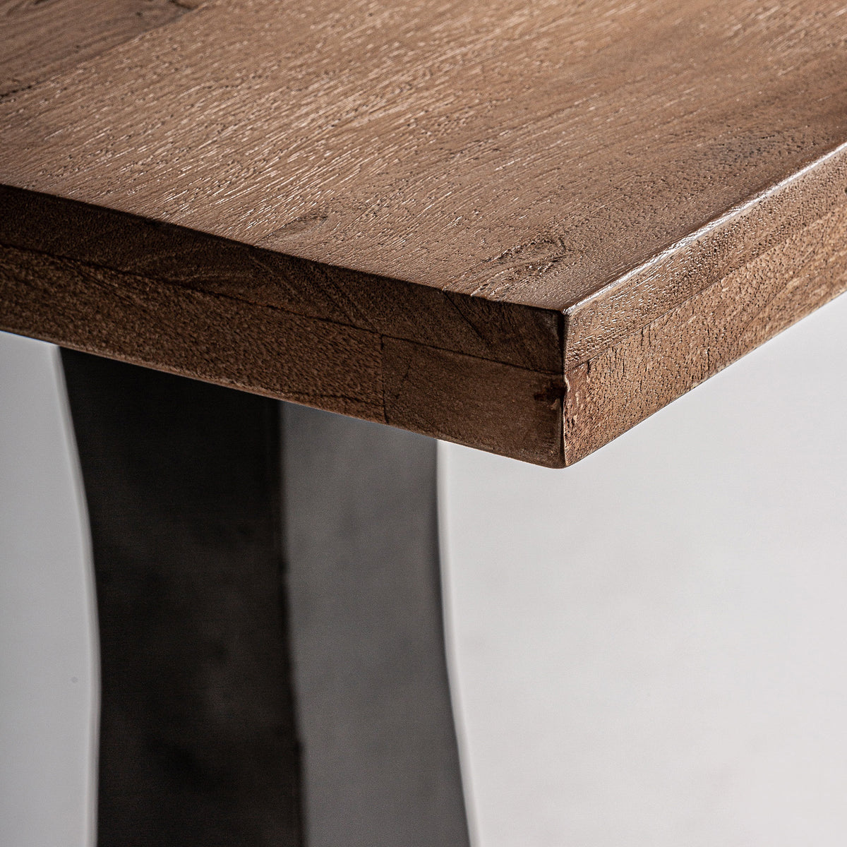 BUGLE BAR TABLE