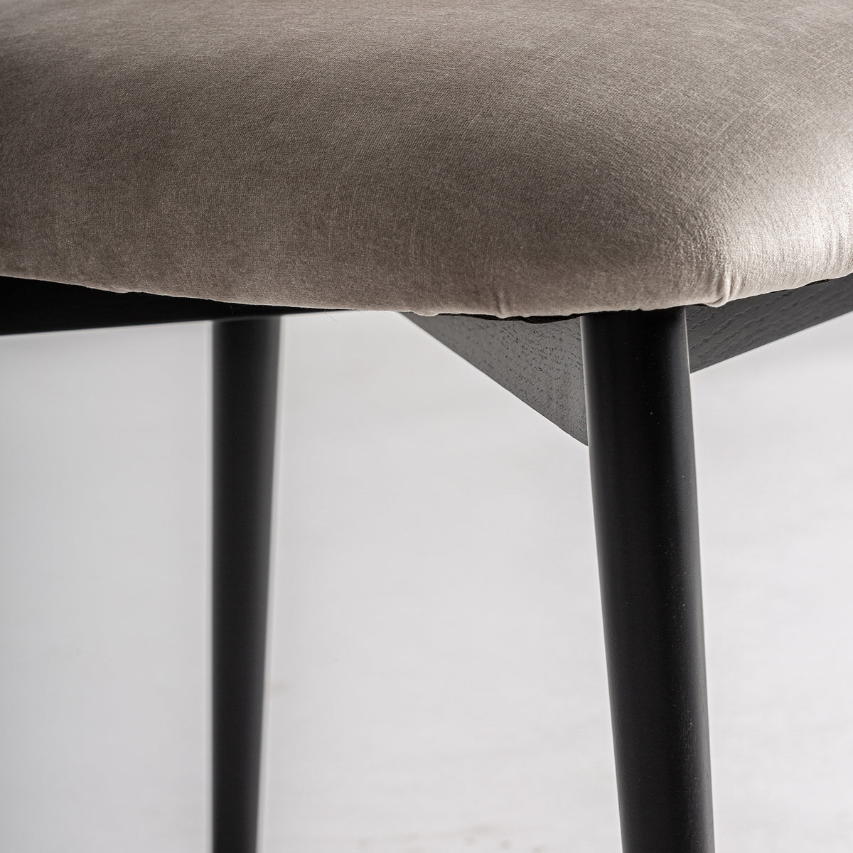 ERLEC CHAIR