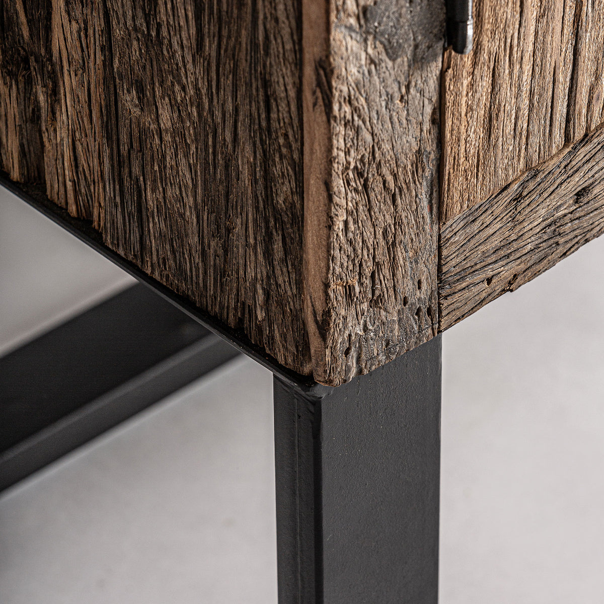 CARRIK KLEIDERSCHRANK