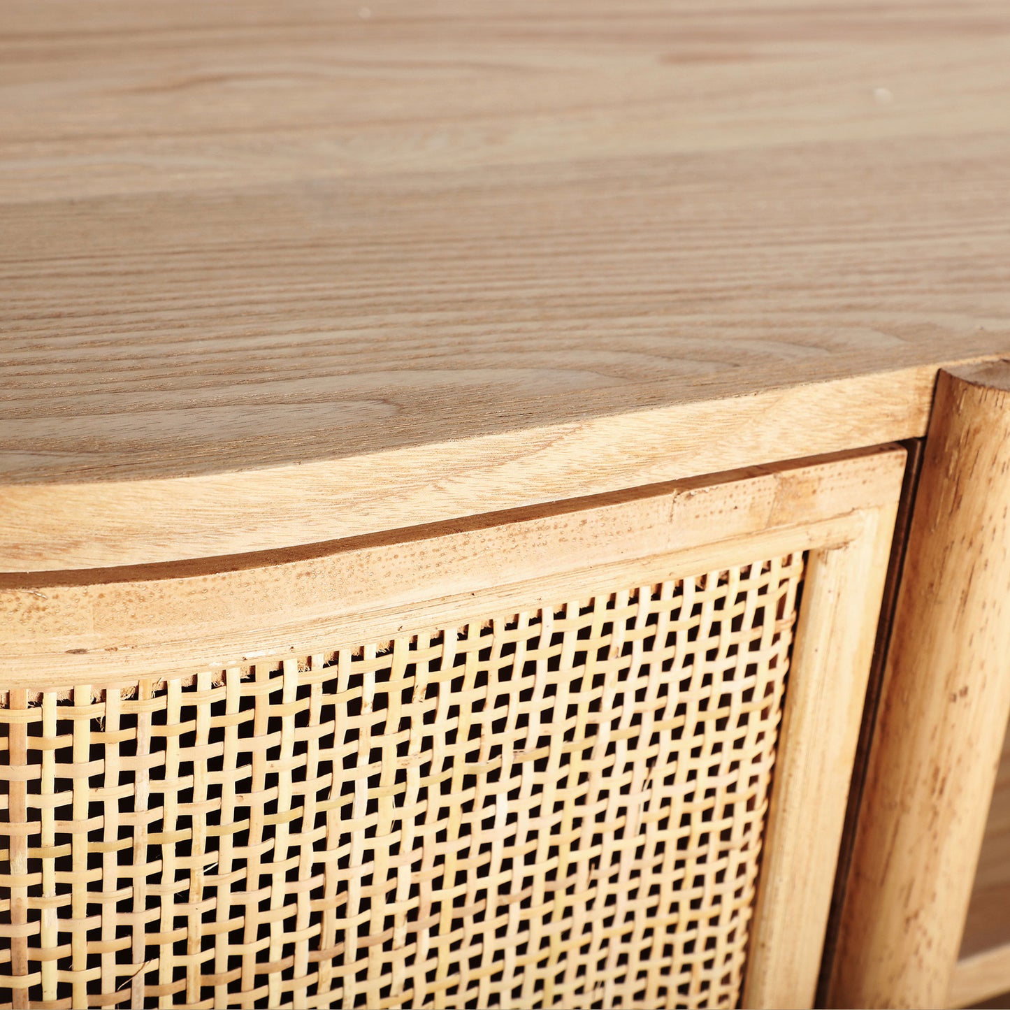 IKLA TV STAND