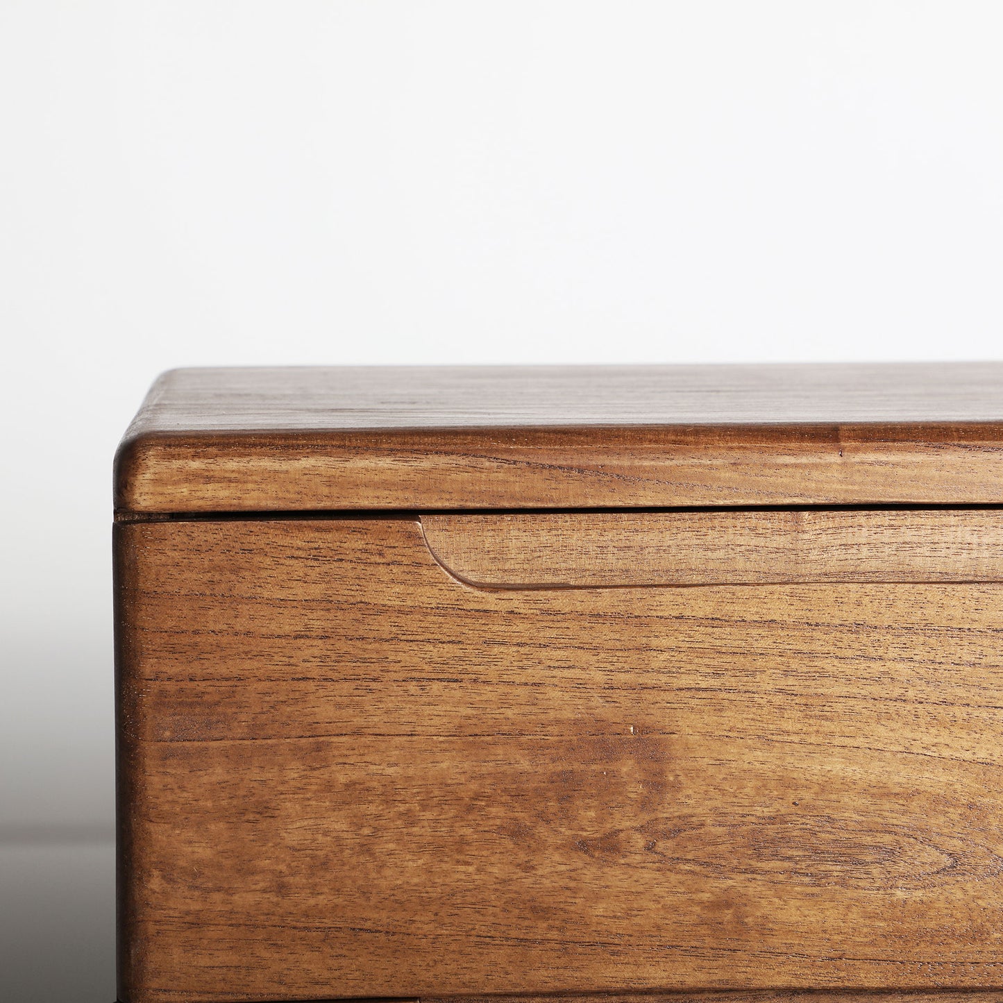 SLOUGH CHEST OF DRAWERS