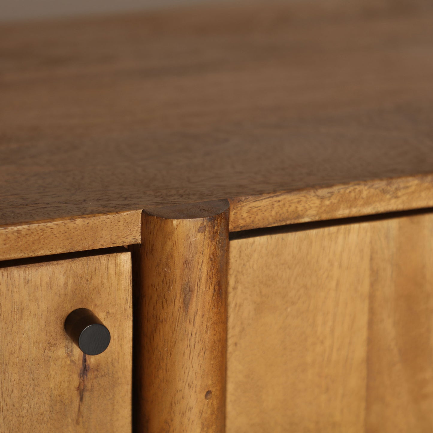 KOIGI SIDEBOARD