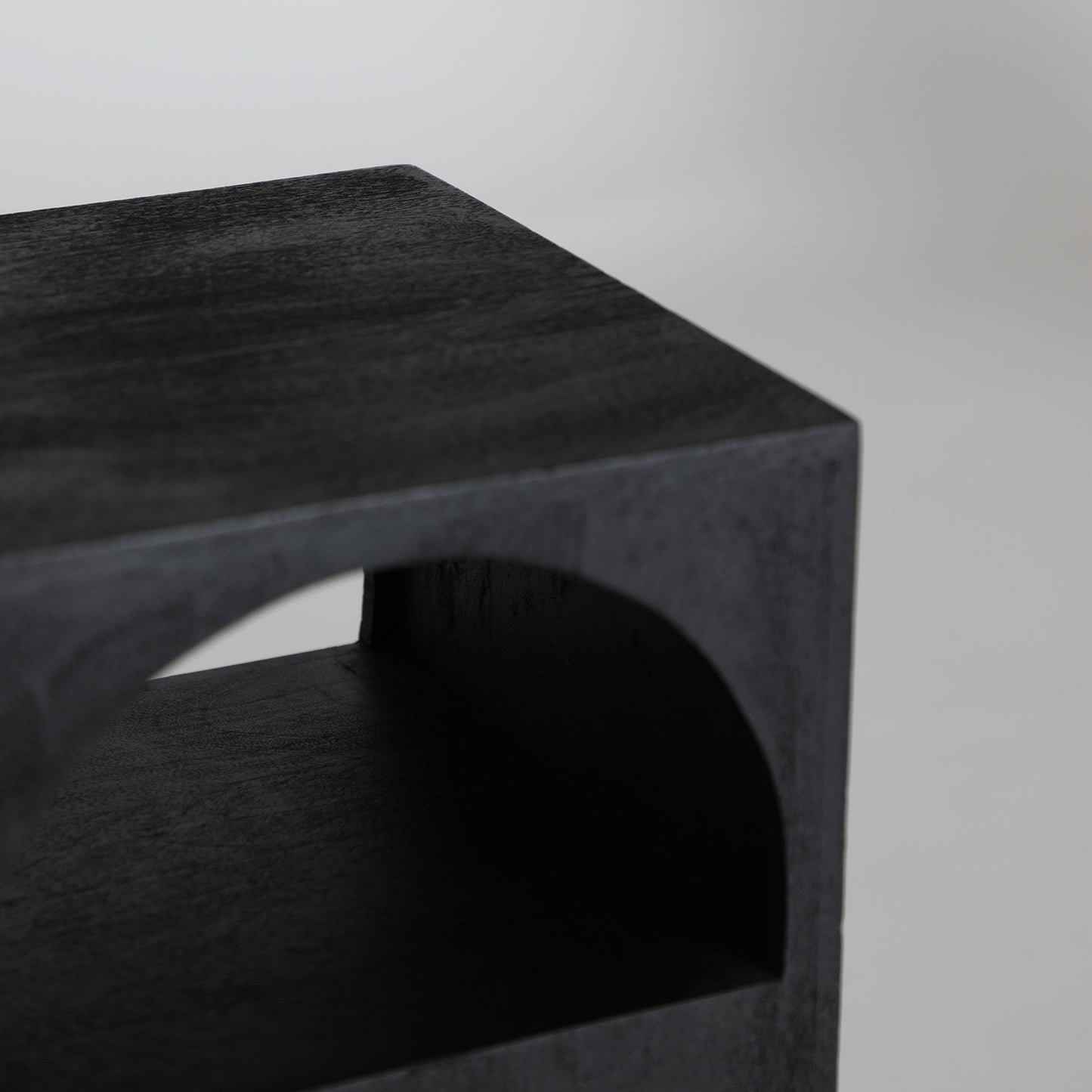 KIRILA SIDE TABLE