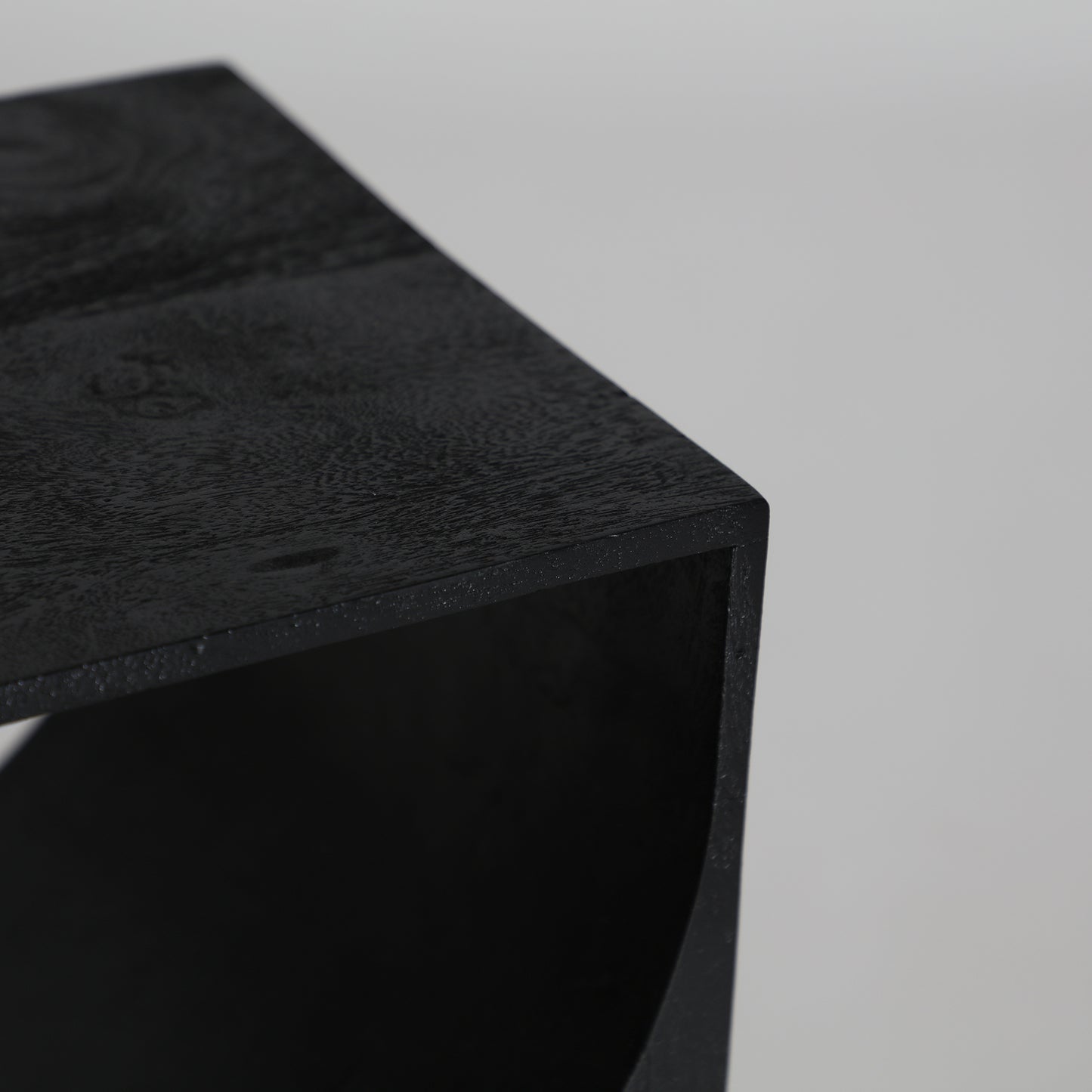 KIRILA SIDE TABLE
