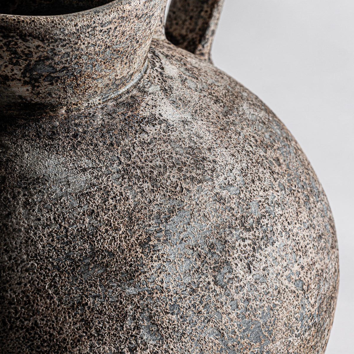 LOVECH AMPHORE VASE