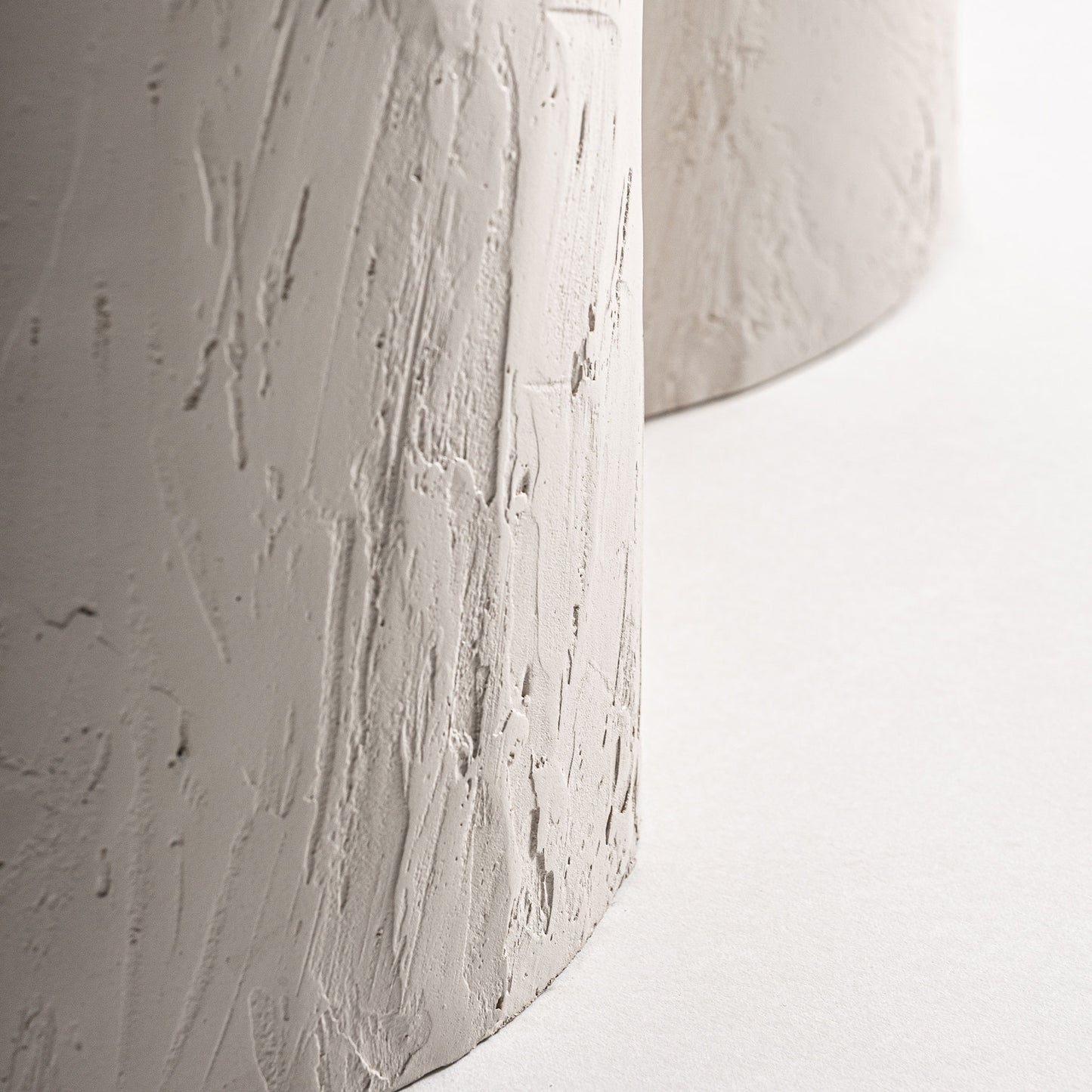 INHA DINING TABLE