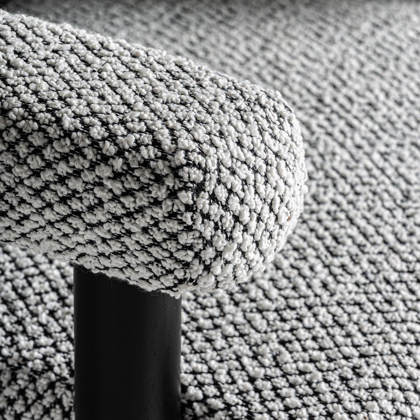 LIESTER ARMCHAIR