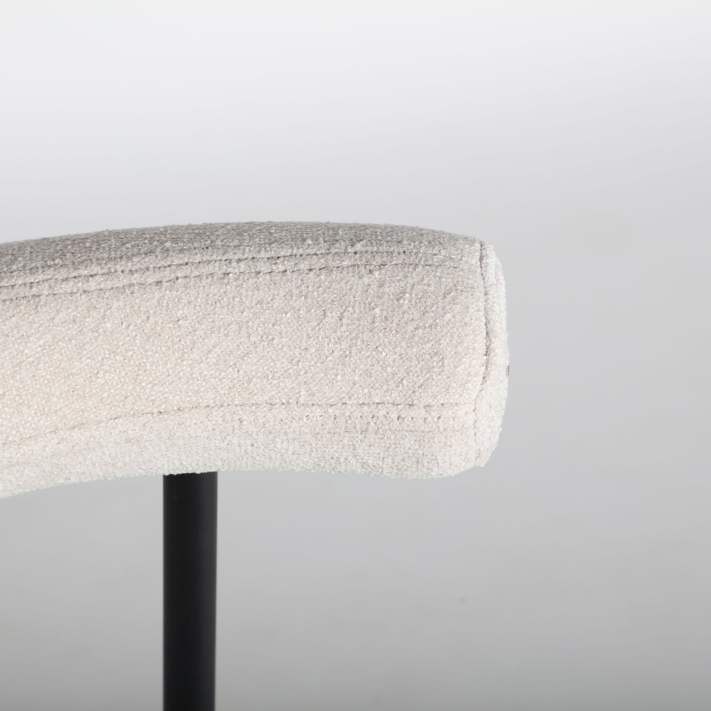 BREVILLE CHAIR