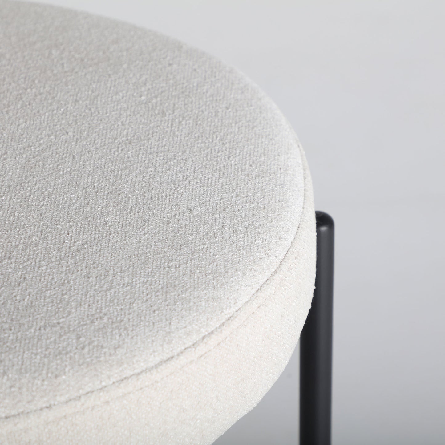 BREVILLE CHAIR