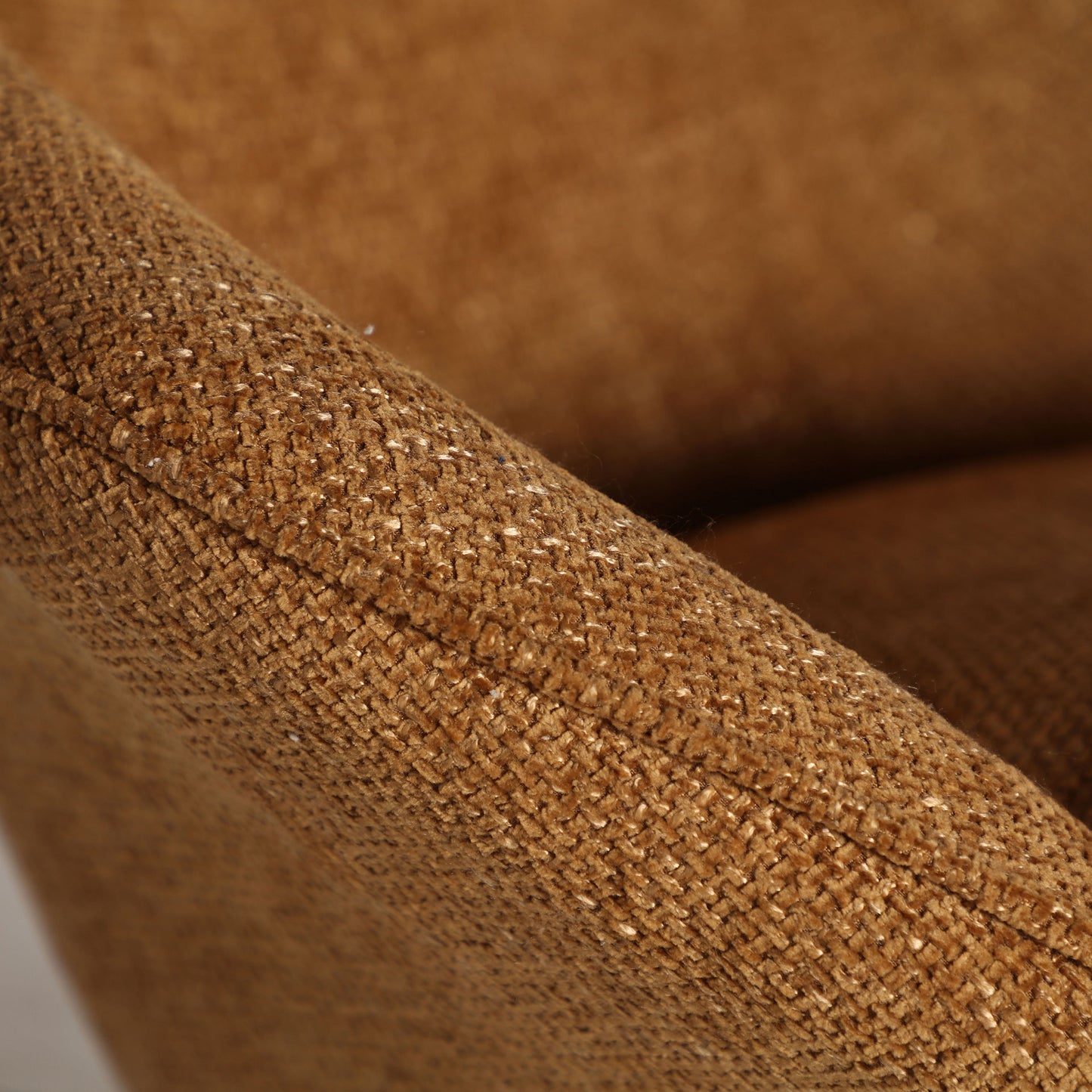 PRIVAS ROTATIVE ARMCHAIR