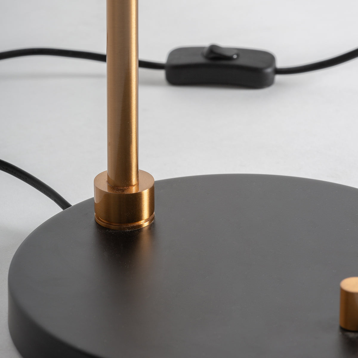 LUMOS TABLE LAMP