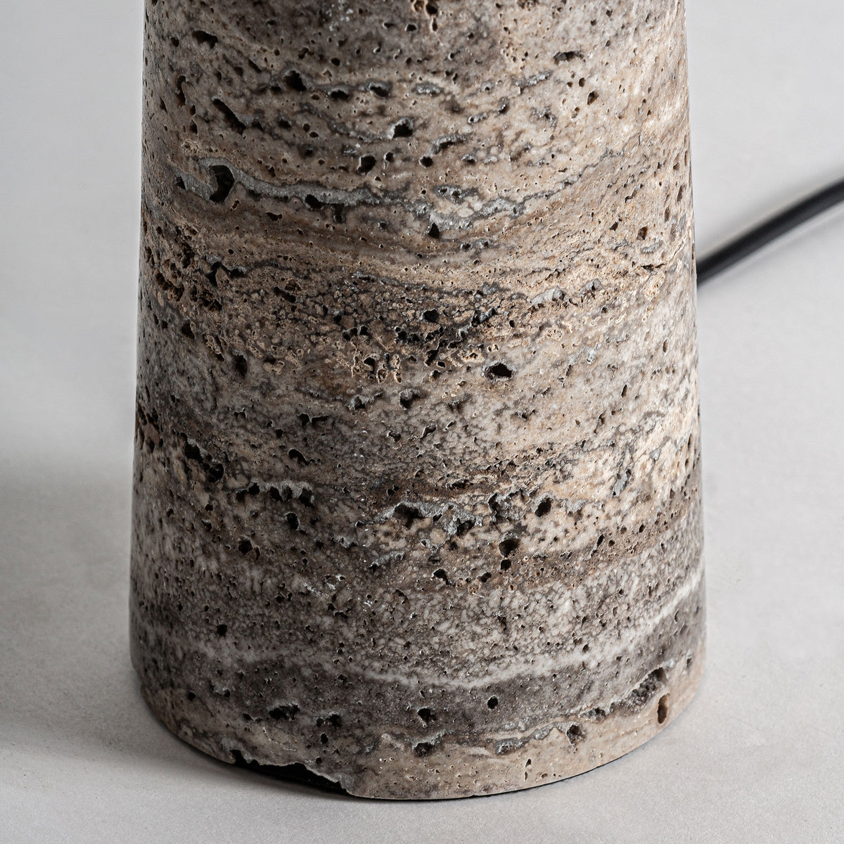 CENDRA TABLE LAMP