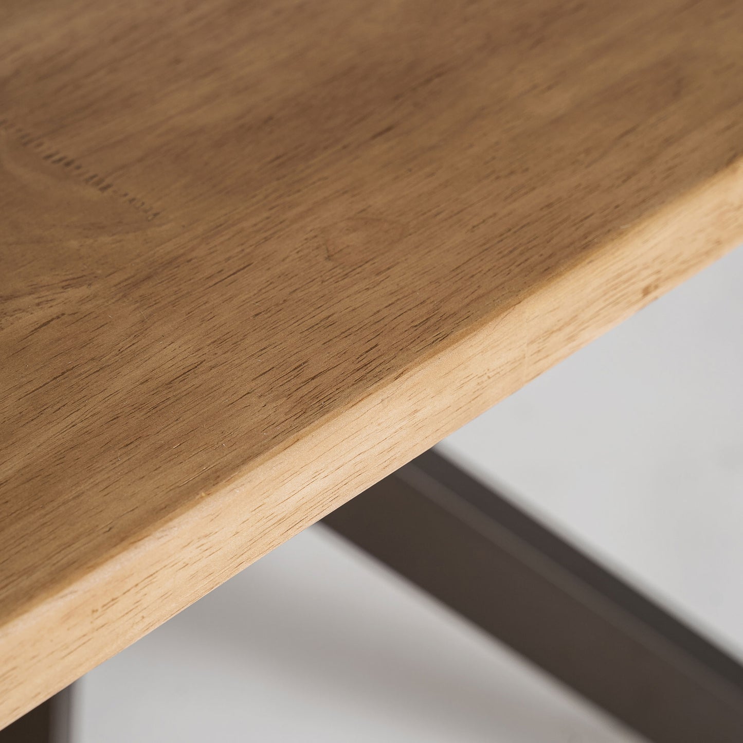 LUCENS DINING TABLE