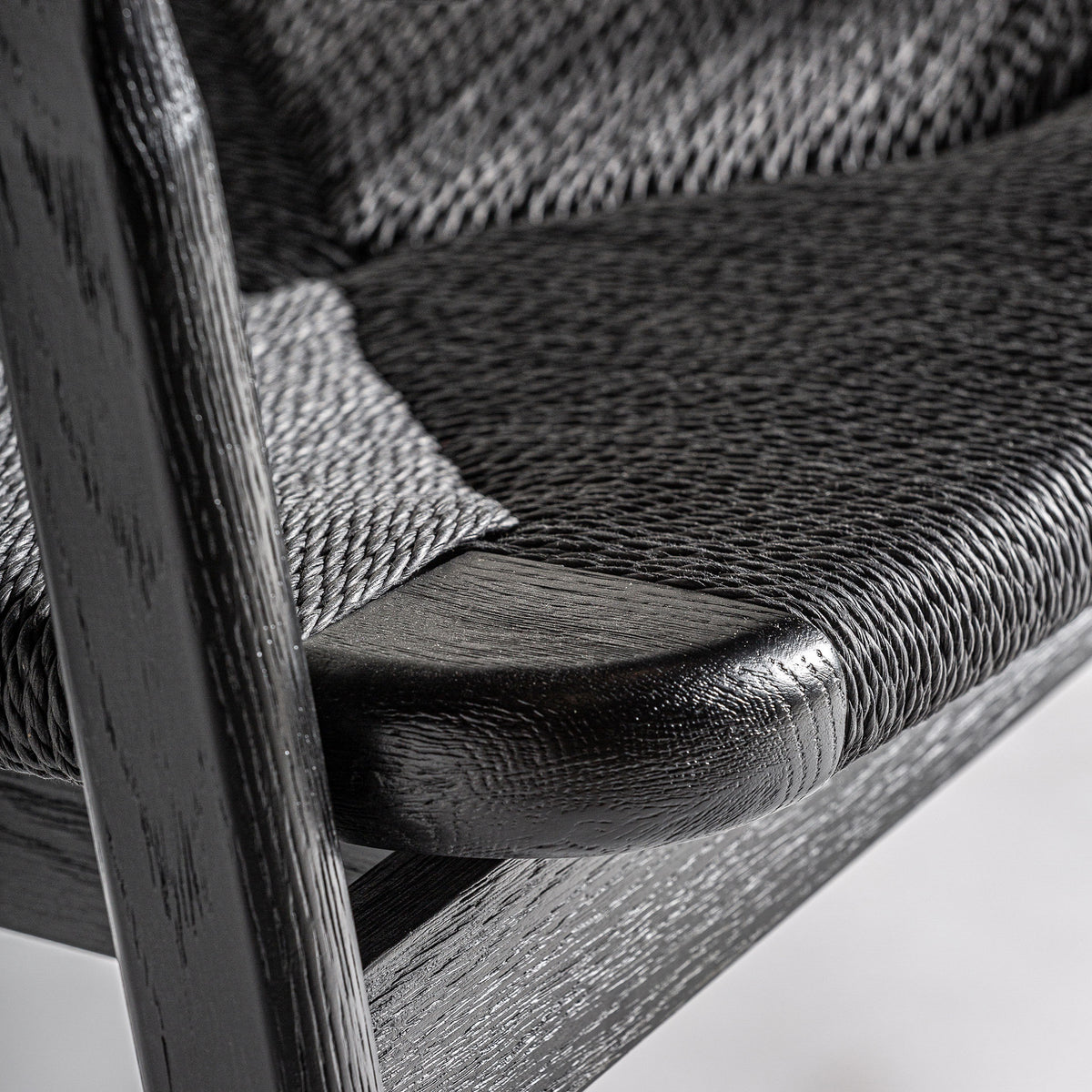 TASQUE CHAIR
