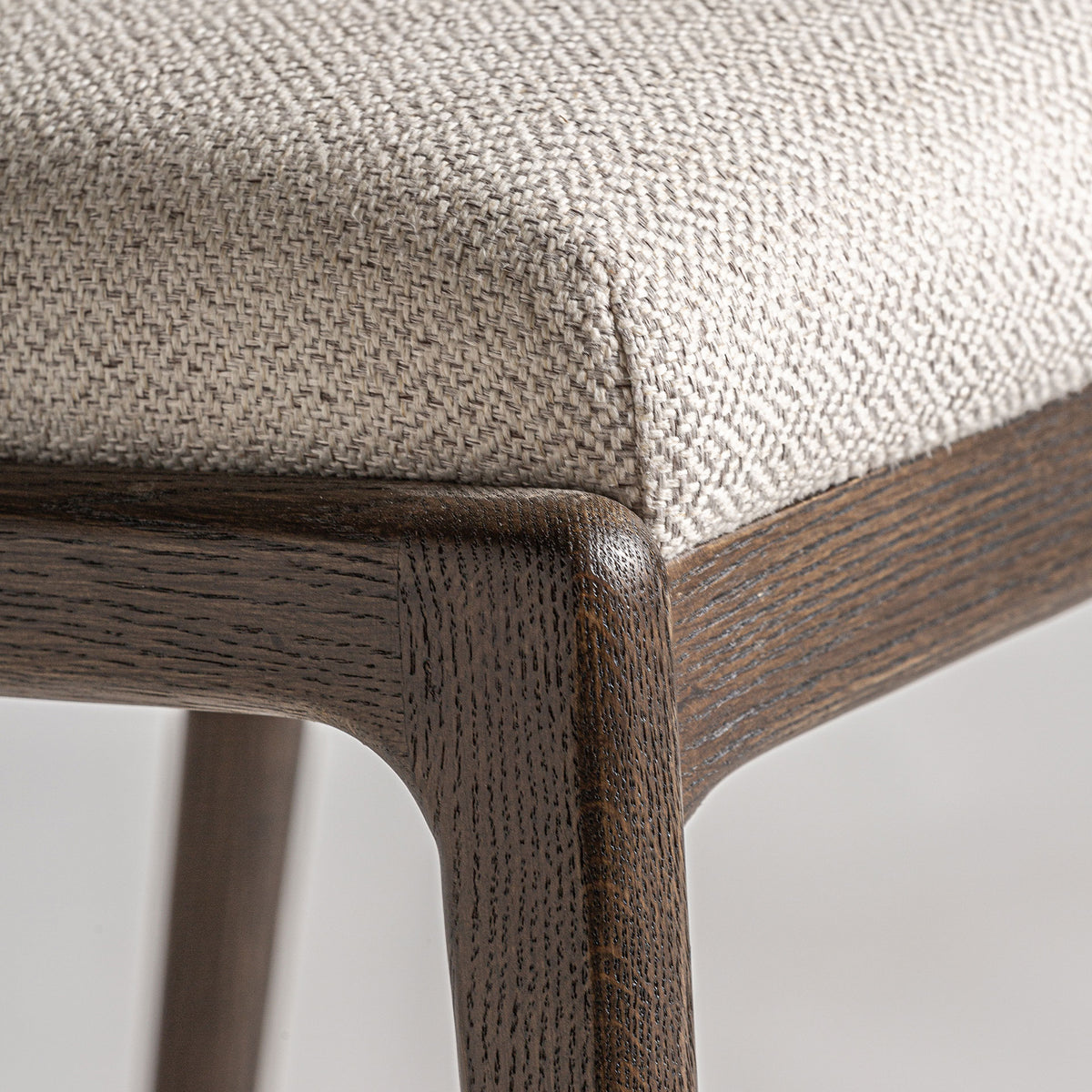 JERZEN CHAIR