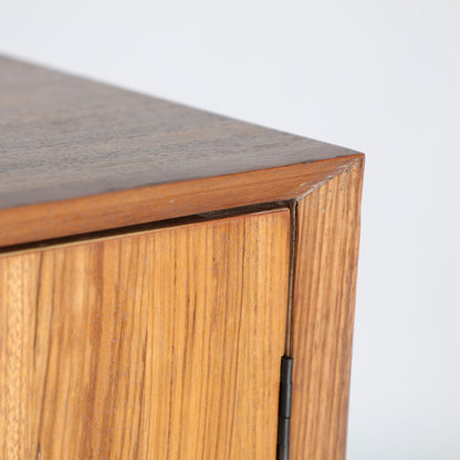 LAURIS SIDEBOARD