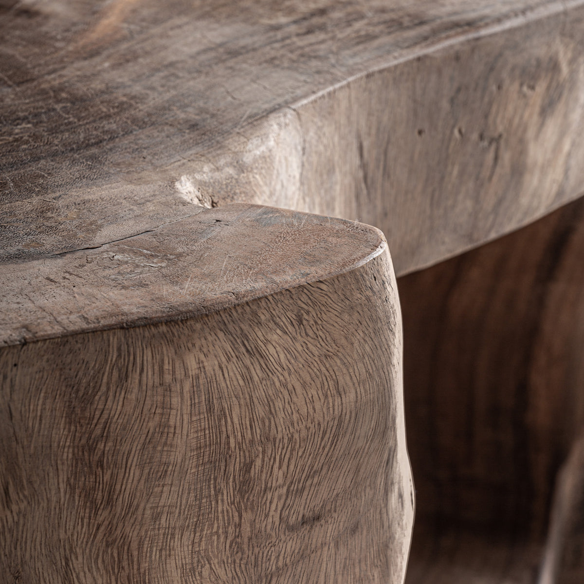 KHALED COFFEE TABLE