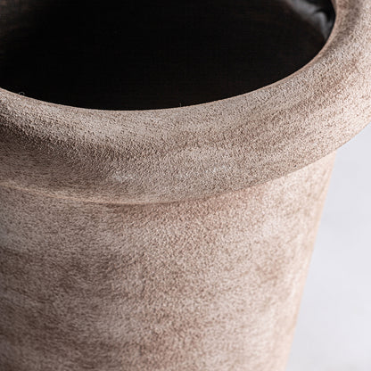 DOLLEY VASE