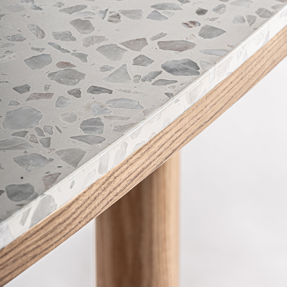 ALFERCE BAR TABLE