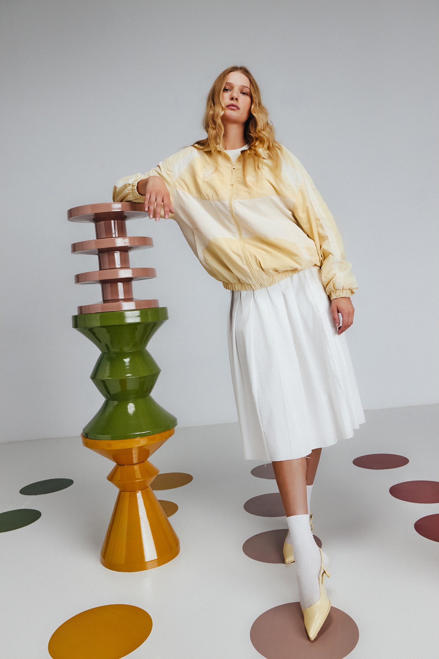 OLTEN SIDE TABLE