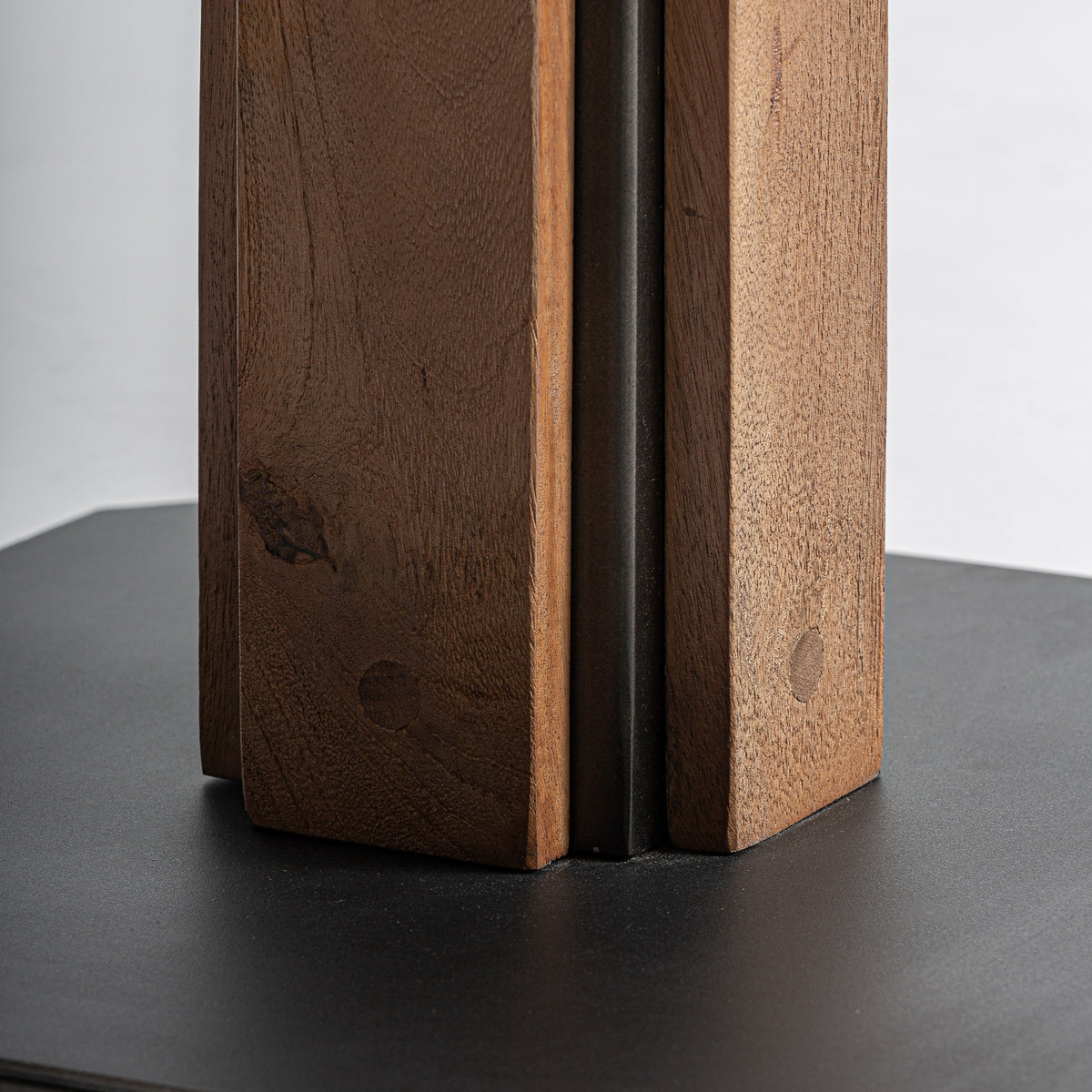 RHO BAR TABLE