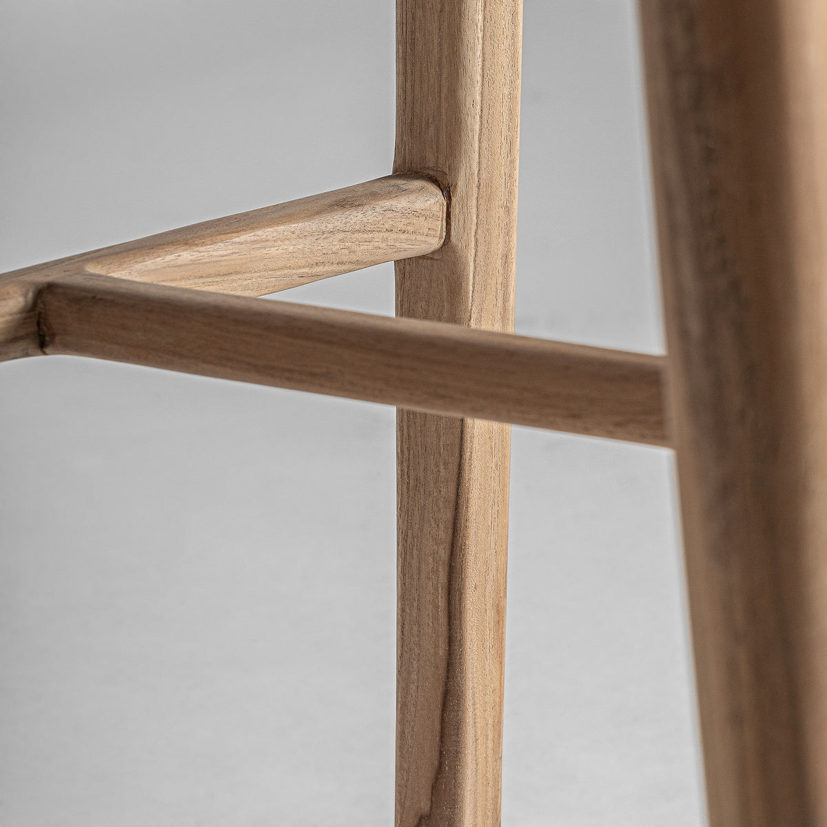 CAEN STOOL